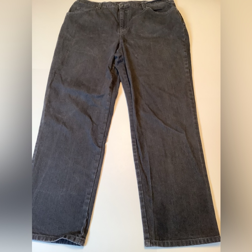 Gloria Vanderbilt AMANDA, charcoal  ,SIZE 16 medium wash, 5-pocket.